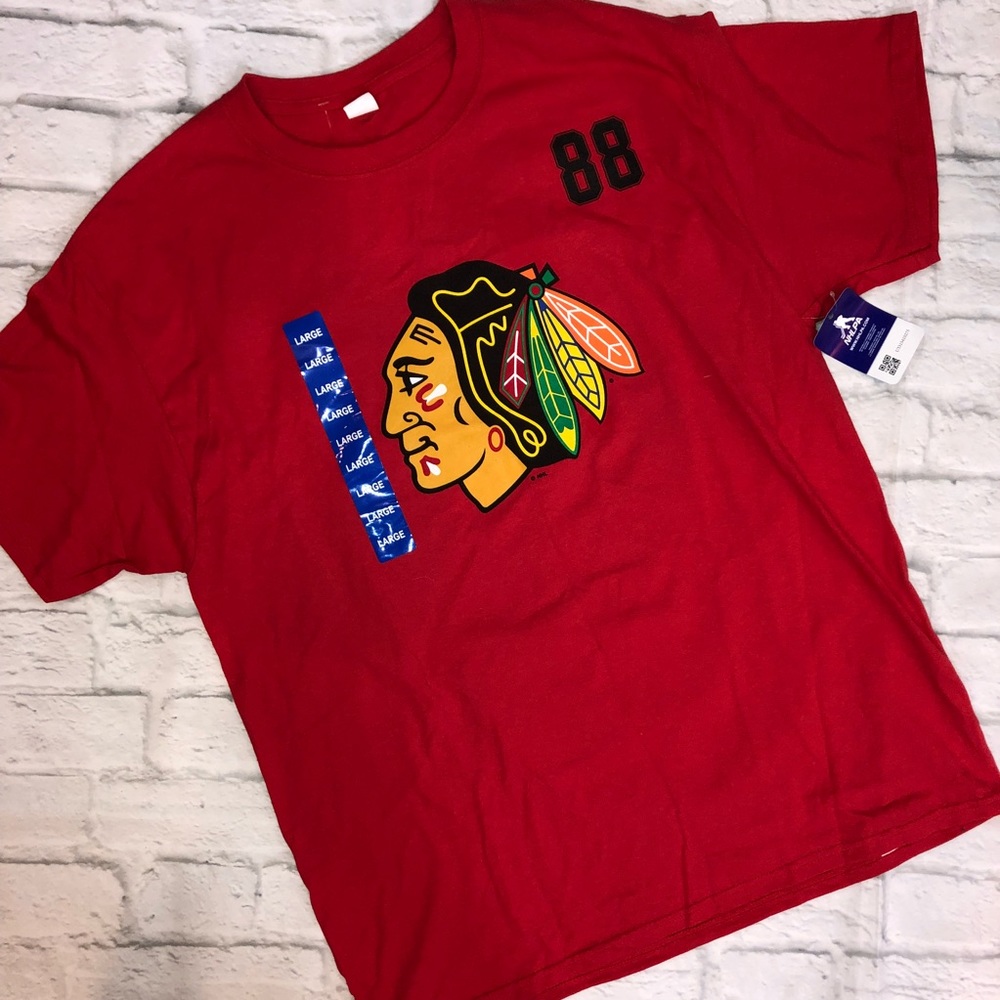NWT Chicago Blackhawks T-Shirt Kane #88 Sz Large